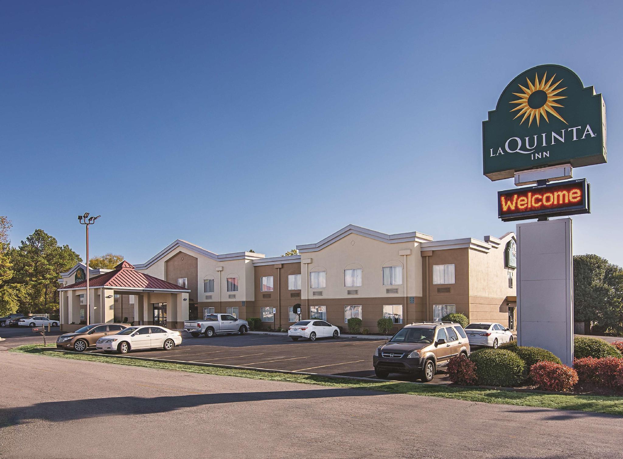 La Quinta Inn By Wyndham Decatur Alabama Exterior photo